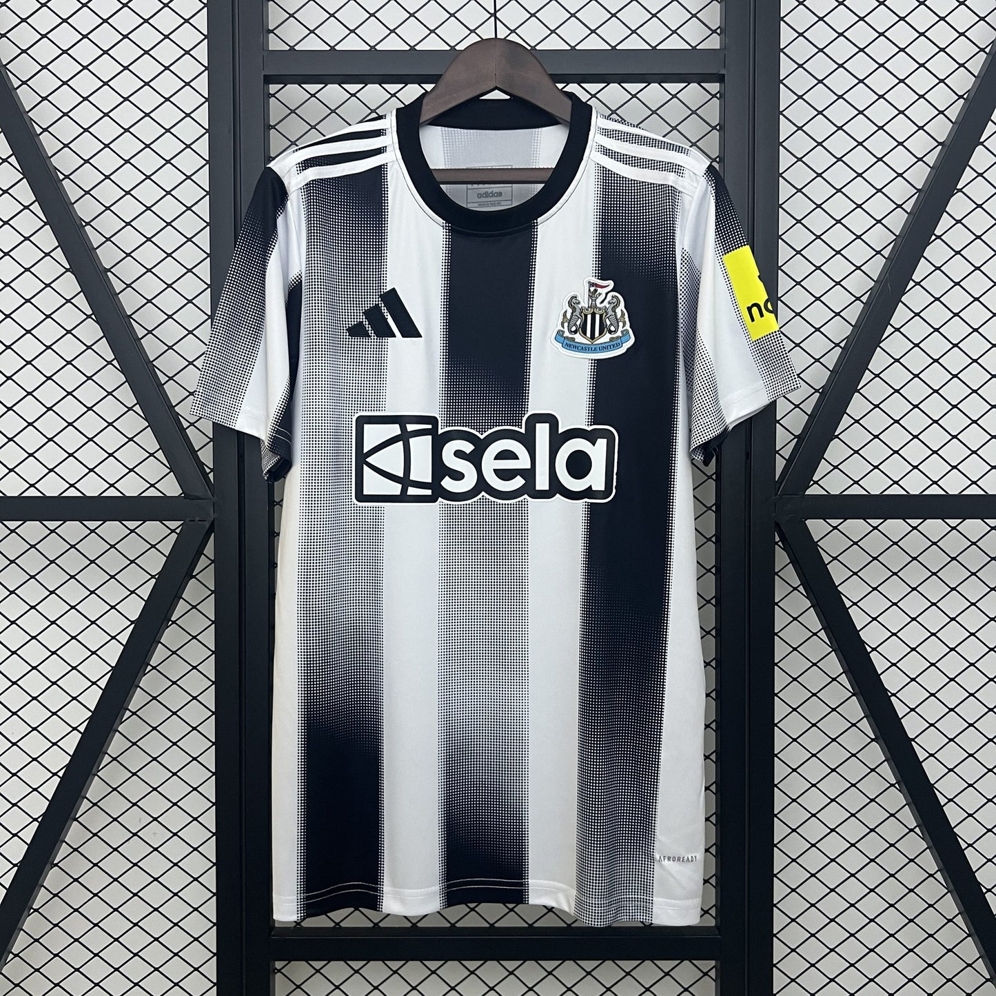 NEWCASTLE UNITED PRIMERA EQUIPACIÓN 25/26